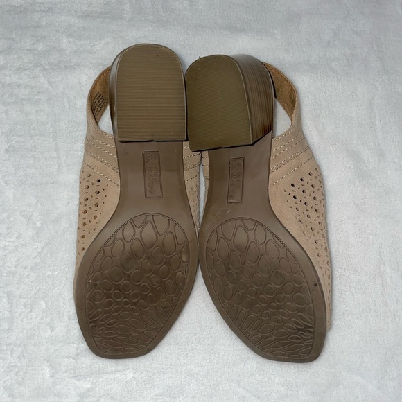 NWOT Sz 9 Taupe Beige Tan Velcro Low Heel Mule Clog Soft White Mountain Leather​ - Picture 6 of 8